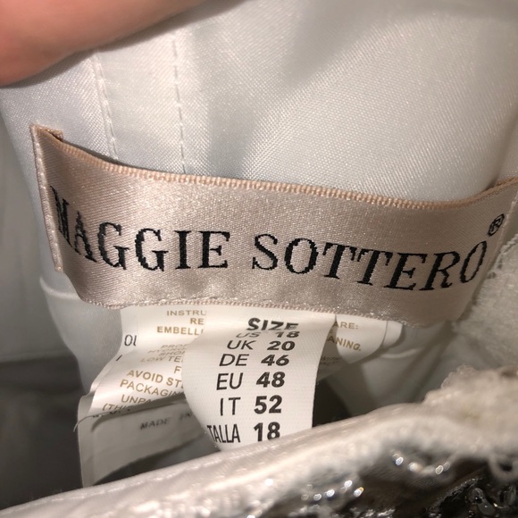 Maggie Sottero Meryl Lane Tea length wedding gown - Picture 10 of 12